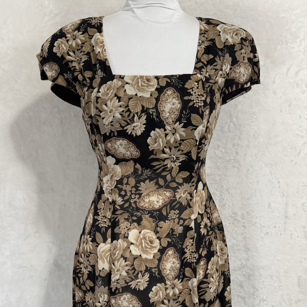 Karin Stevens Black and Cream Floral Maxi Dress - Picture 5 of 15